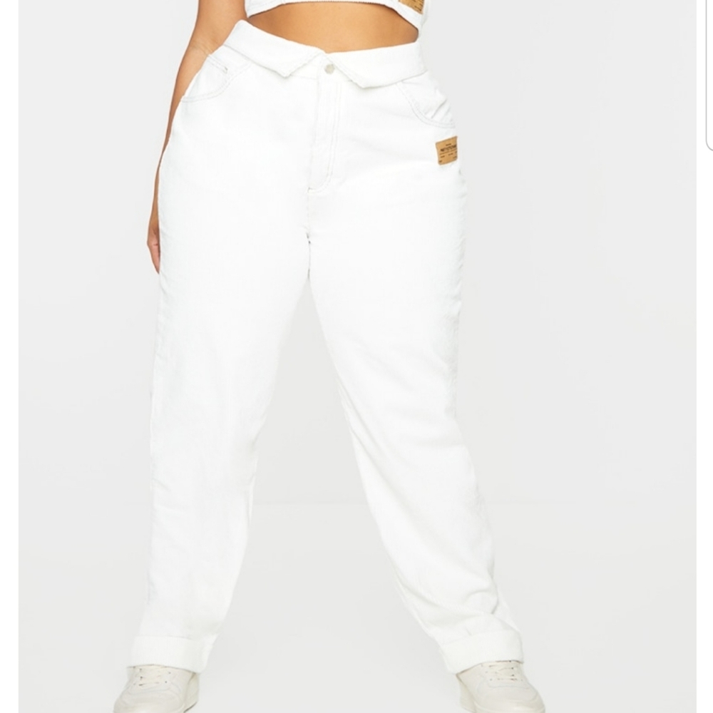 PRETTY LITTLE THING white ecru corduroy folded high waist band mom jean NWT